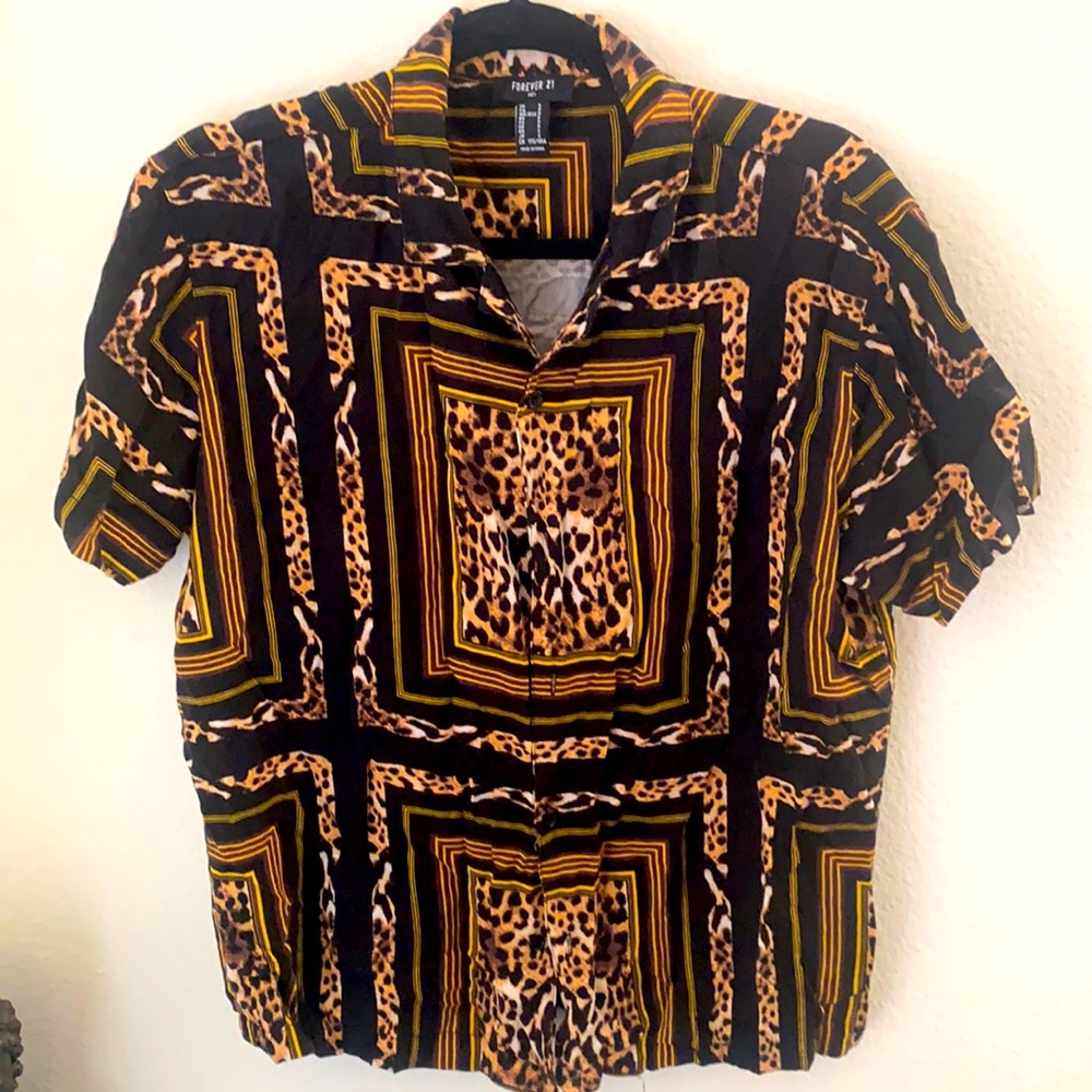 US Men’s Small Forever 21 Cheetah Print Button-up